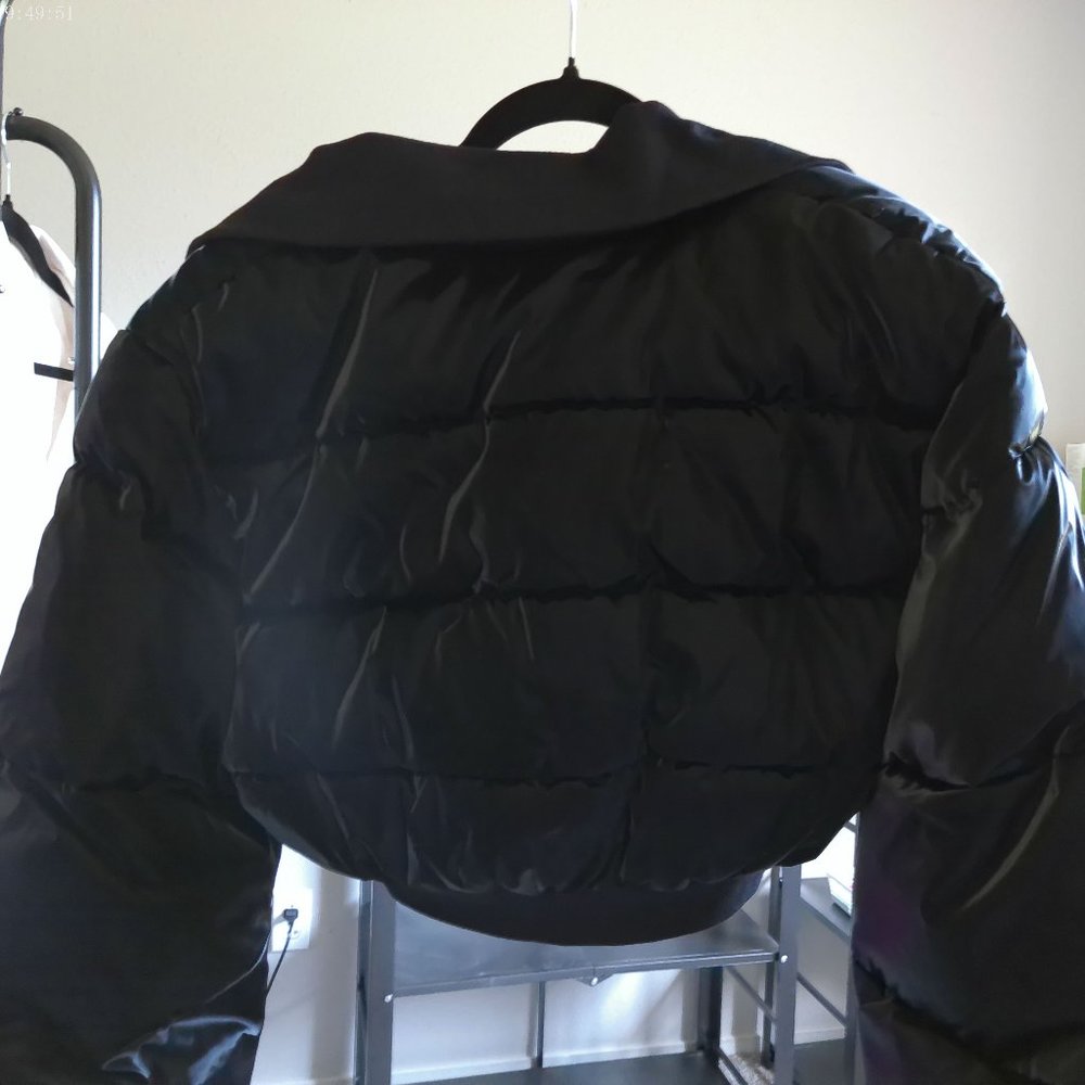 Womens Cropped Puffer Jacket